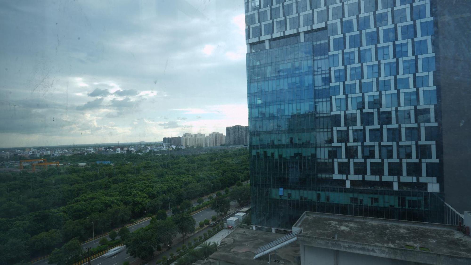 Aquila Grand Suites - Noida Sector 136 Exterior photo