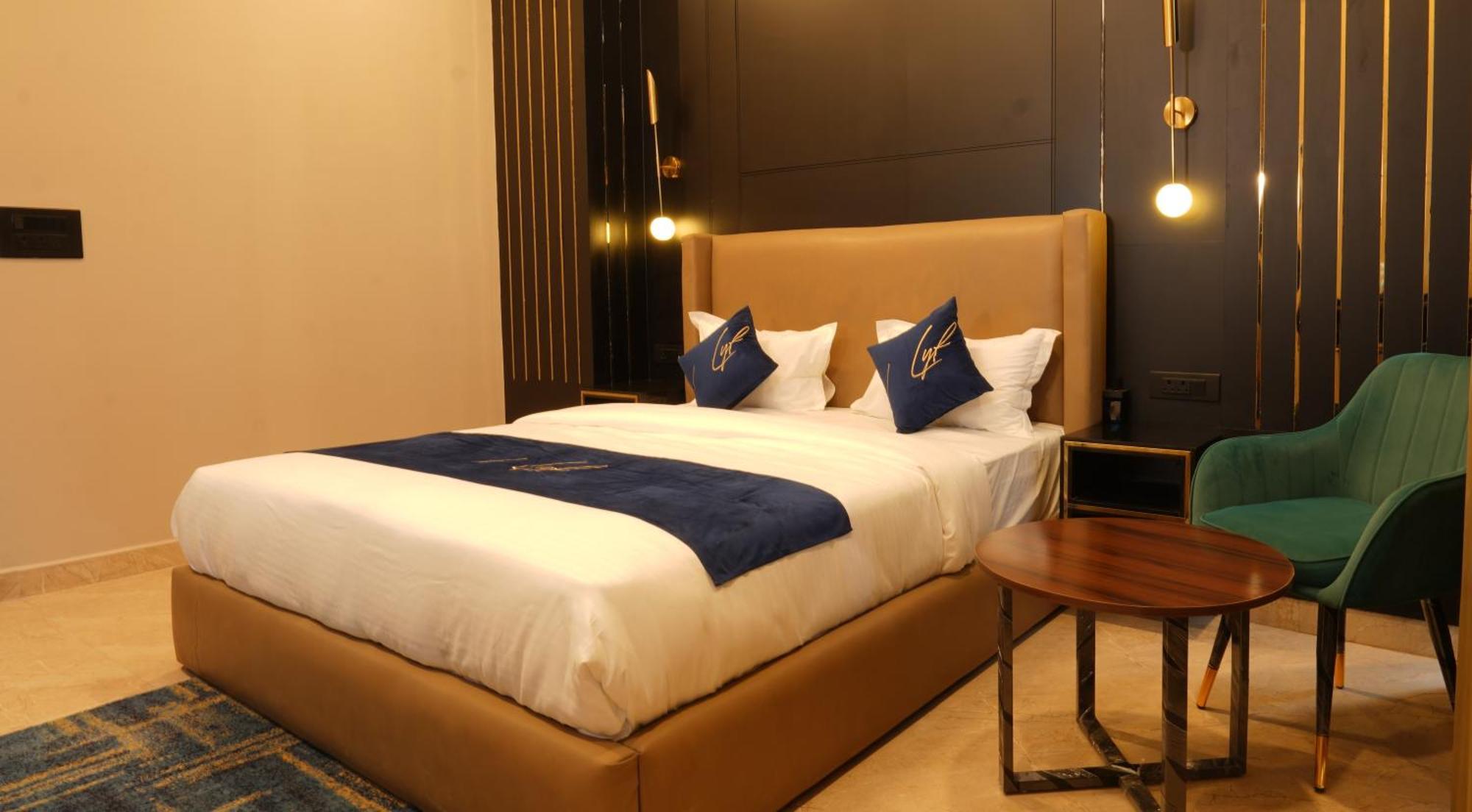 Aquila Grand Suites - Noida Sector 136 Exterior photo